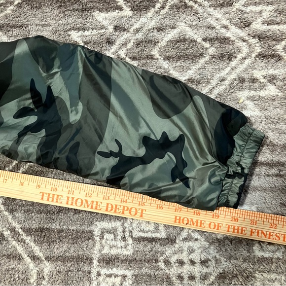 UGG Men's Mace Reversible Sherpa zip up Jacket Green Camo White size Large - Picture 4 of 16